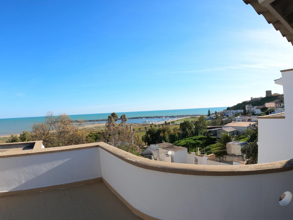 La Bussola Hotel Porto Palo Exterior photo