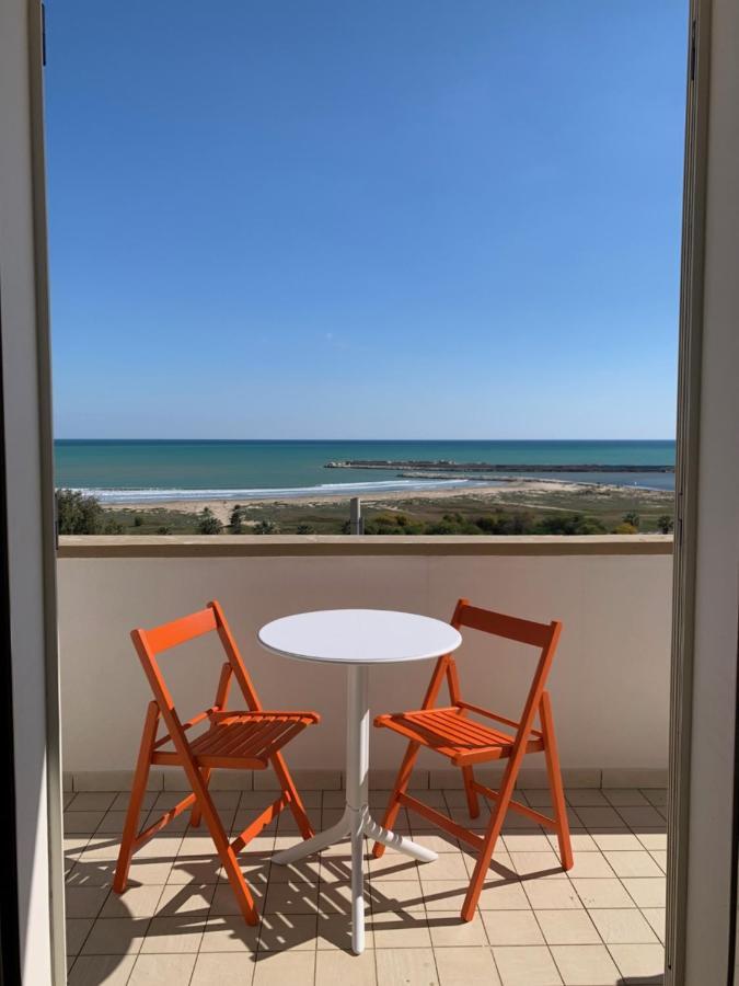 La Bussola Hotel Porto Palo Exterior photo