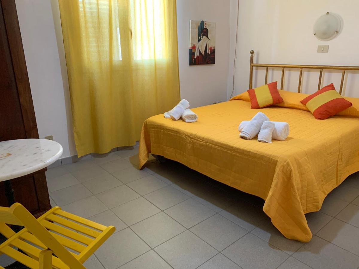 La Bussola Hotel Porto Palo Exterior photo