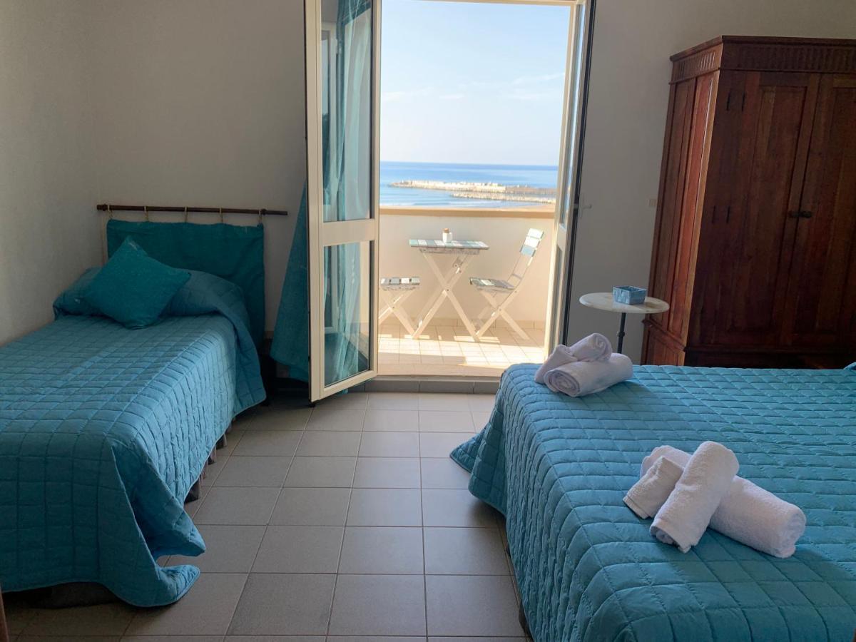 La Bussola Hotel Porto Palo Exterior photo